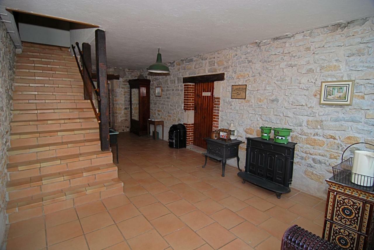 Chambres D'Hotes Domaine Du Bourg Gannay-sur-Loire Eksteriør billede